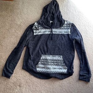 Lightweight Hoodie Shirt with pocket